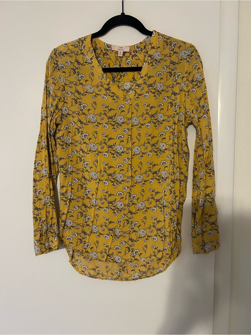 Como Vintage Yellow Floral V-Neck Blouse